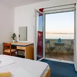 Lanterna - Sea View & Near