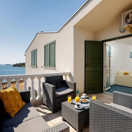 Апартаменты Lanterna - Sea View & Near Пашман