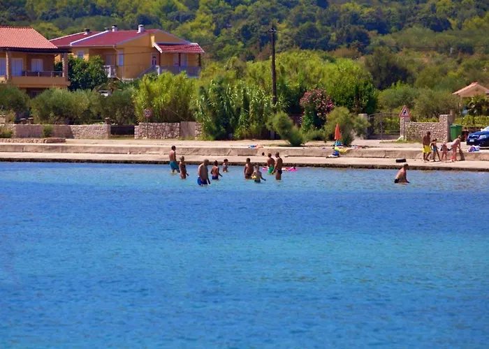 Lanterna - Sea View & Near * Пашман