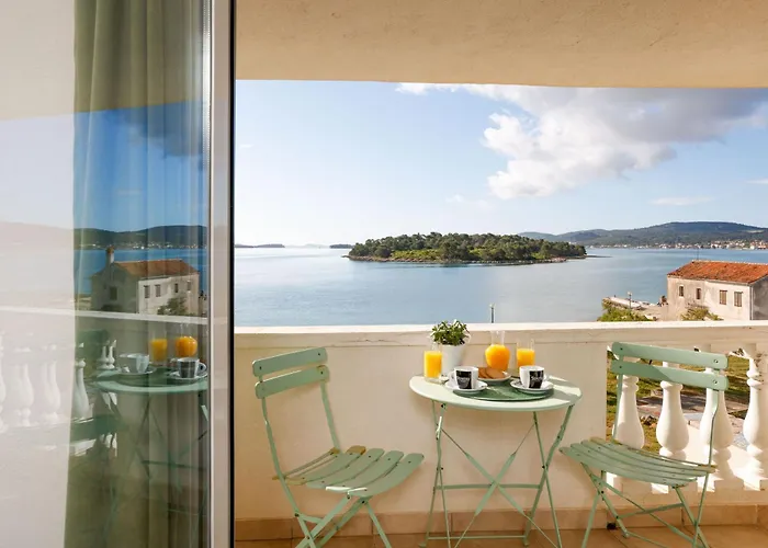Apartment Lanterna - Sea View & Near Pasman