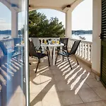 Lanterna - Sea View & Near