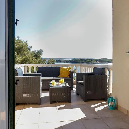 Apartment Lanterna - Sea View & Near