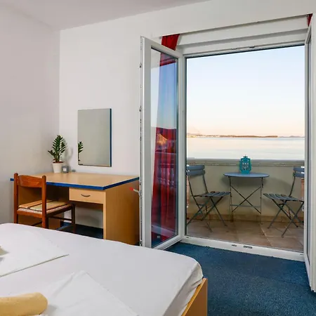 Lanterna - Sea View & Near