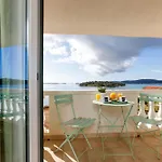 Lanterna - Sea View&near Apartment Pašman