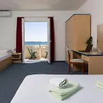 Apartment Lanterna - Sea View&near Pašman