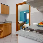 Apartment Lanterna - Sea View&near Pašman