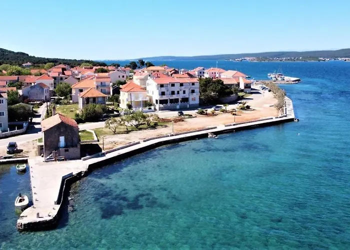 Lanterna - Sea View & Near Pašman