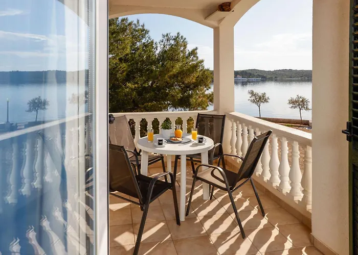 Appartement Lanterna - Sea View & Near Pašman